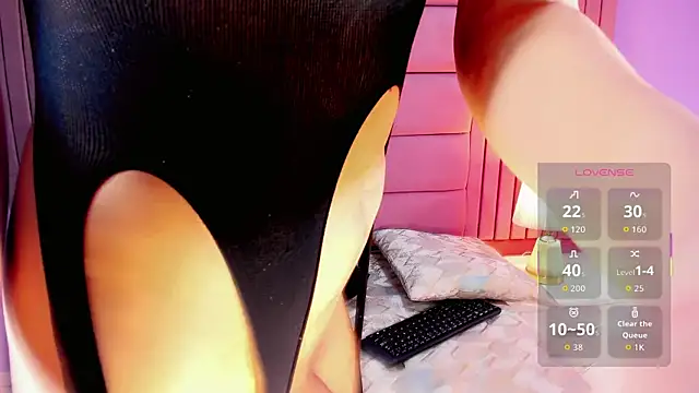 Valeria_Rouss live sex cam