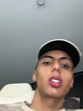 Mister_Obsession live sex cam