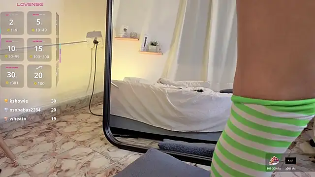 sara_brown04's cam snapshot