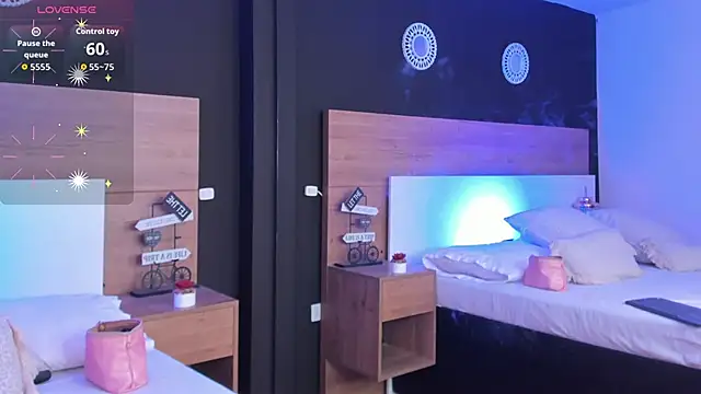 MiaTaylorSweet's cam snapshot