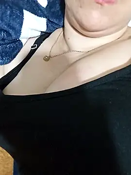 Rouzalinda's cam snapshot