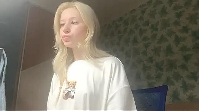 Barbie_Blondie's cam snapshot