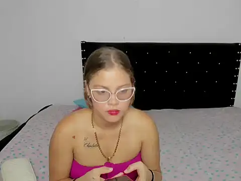 Alondra77_sexy's cam snapshot