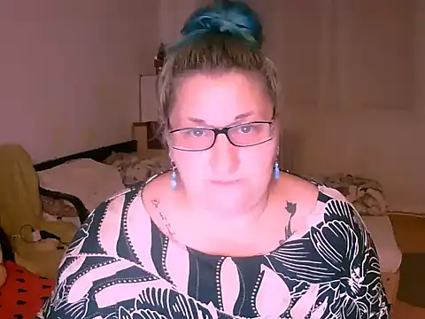 BlondyBigBoobs's web cam