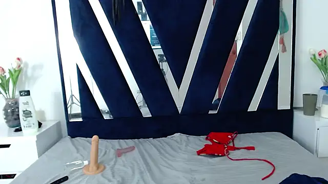 ZoeJhonsom's cam snapshot