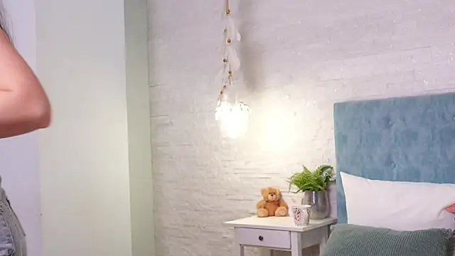 BellaSaylor's cam snapshot