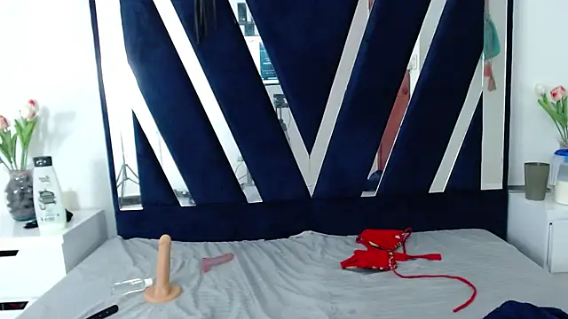 ZoeJhonsom's cam snapshot