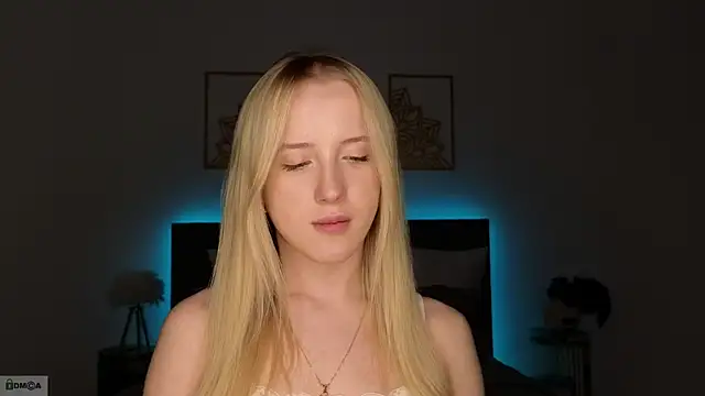 adele_armass's cam snapshot