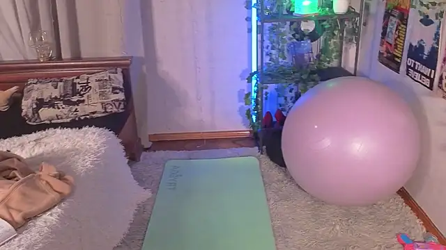 OdetteBiddy's cam snapshot