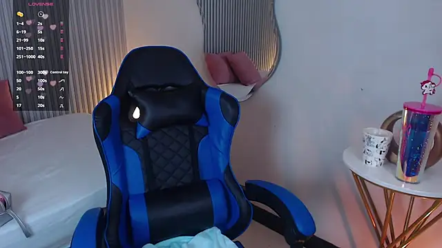 lizowenn_'s cam snapshot