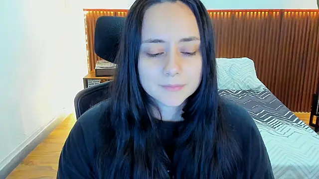 KatherineBond's cam snapshot