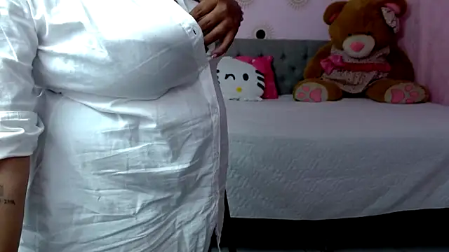 ariel_milk's cam snapshot