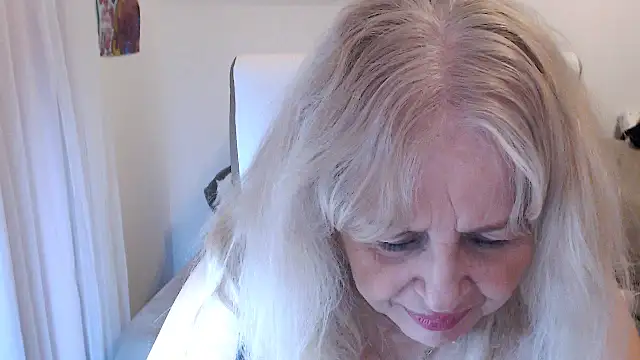 SusiLifeXXX's cam snapshot