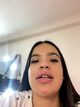 JuanitaMore01's cam snapshot