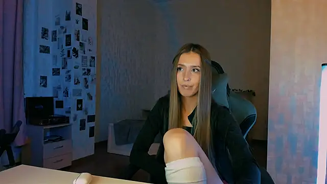 yourrdanceteacher's cam snapshot