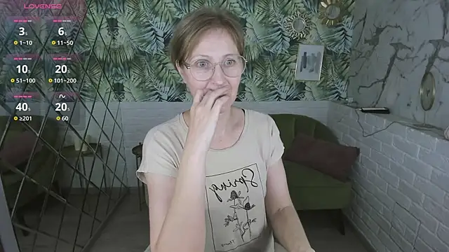 Paris_Cherry's cam snapshot