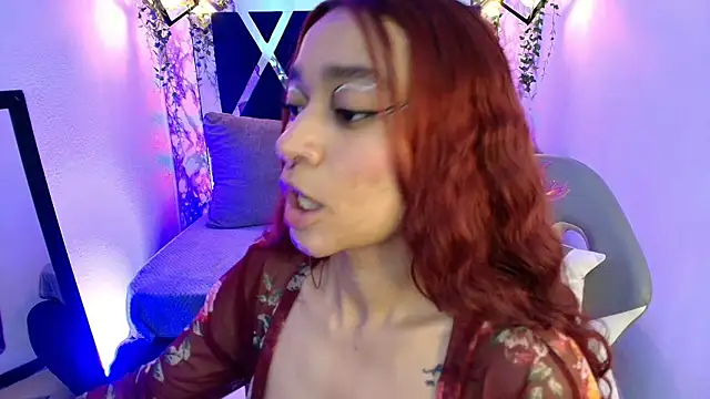 charlotte_bluee's cam snapshot