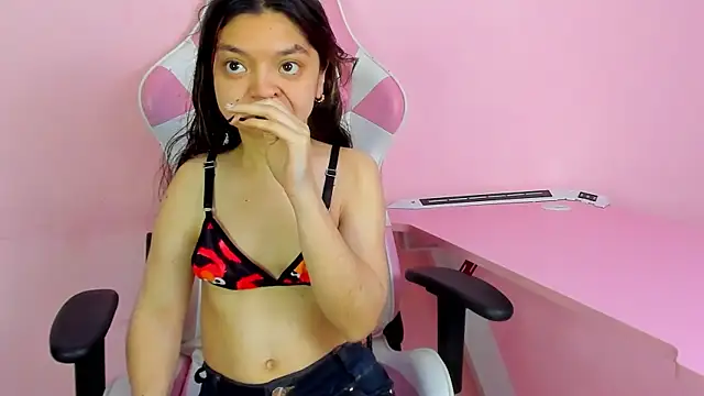 CharlotteMuller live sex cam