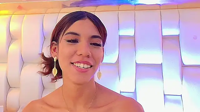 BellaHarpeer's cam snapshot