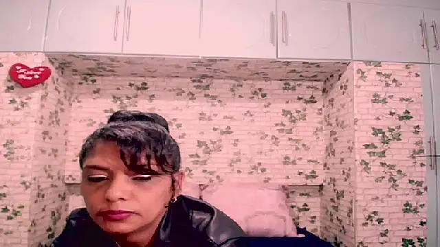 IndianSexyLove00's web cam