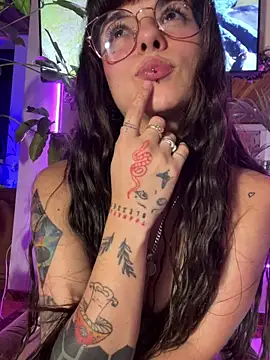 VioletaSubmissive's cam snapshot