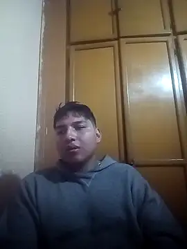 LoganFinds live sex cam