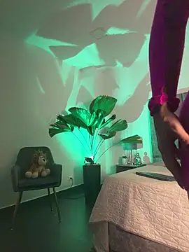 milaivanova's cam snapshot