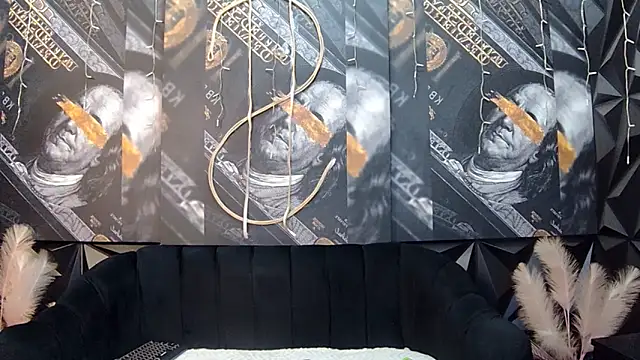 Lilmisbaddyxxx live sex cam