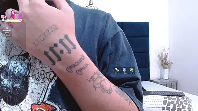 CharlotteBlossom's cam snapshot