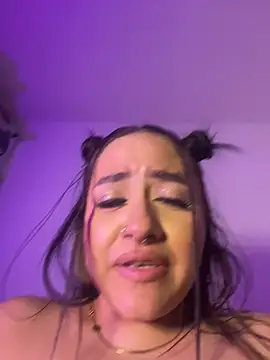 IvyyStone_'s web cam