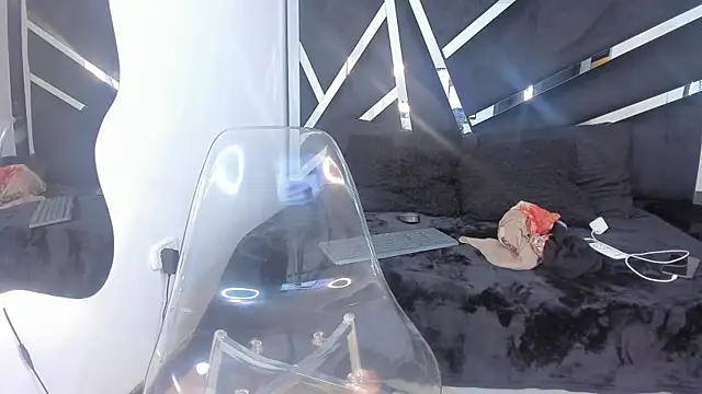 Ladymadinght's cam snapshot