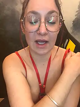 ladoucedu34's cam snapshot