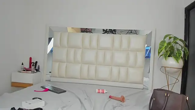 Alhana_pulido live sex cam