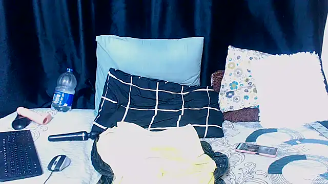 Violettx25's cam snapshot