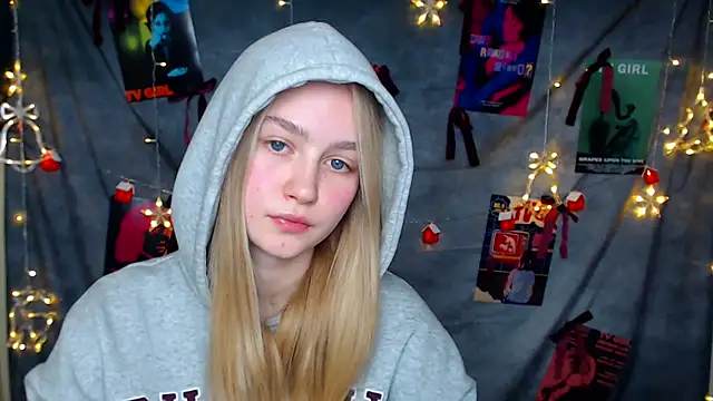 MademoiselleCl's cam snapshot