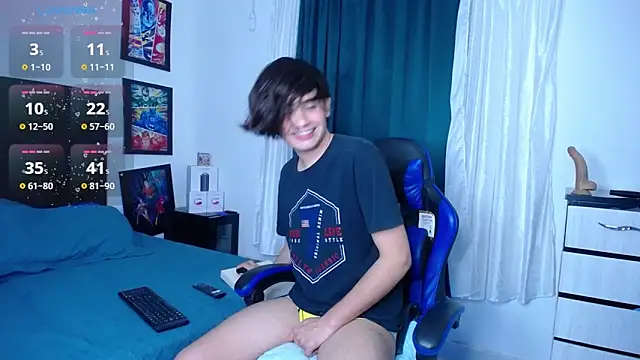 andyboy-'s cam snapshot