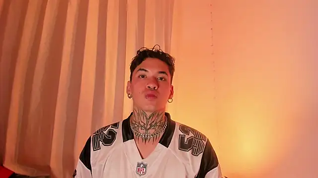 AlecBanne's cam snapshot