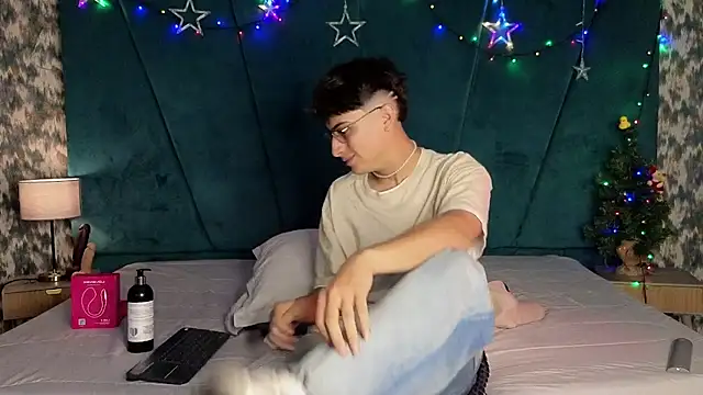 Aaron_Eze live sex cam