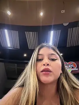 lunablossom_ live sex cam