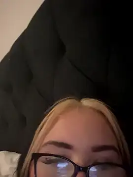 SweetBlonde__'s cam snapshot