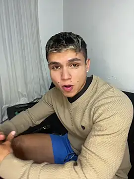 mirallesandbig live sex cam