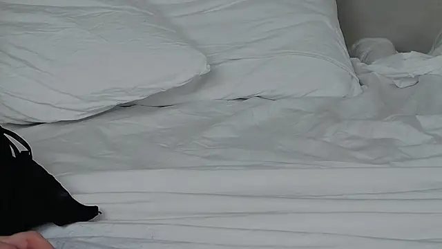 TesaQuinn's cam snapshot