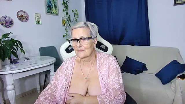 Selenna57 live sex cam