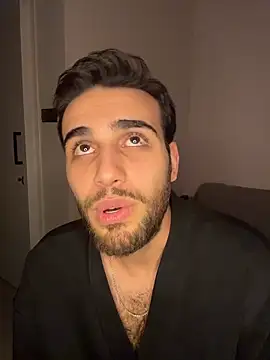 2HARDKURT live sex cam