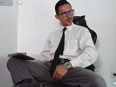 HomeAloneK live sex cam