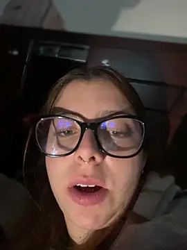 Cloew_Marz live sex cam