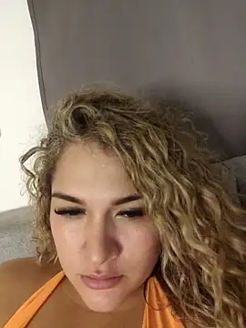 Sara_smiiith211's cam snapshot