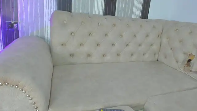 Kylie_strong's cam snapshot