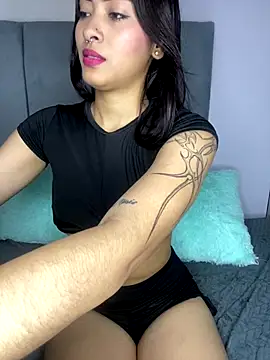 ravenna_em's cam snapshot