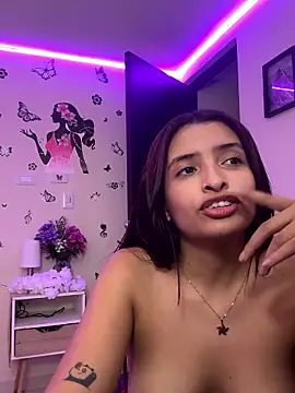 Aithanna_Petittee's cam snapshot